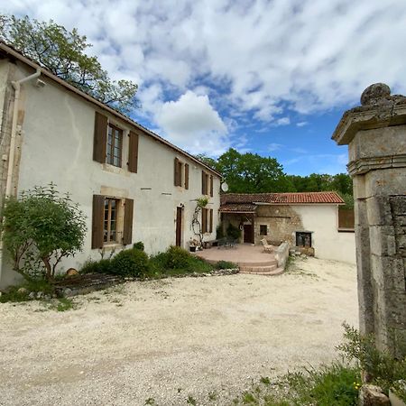 Blanzac  French Farmhouse Retreat With Pool & Superb Views. מראה חיצוני תמונה