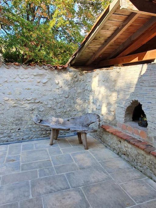 Blanzac  French Farmhouse Retreat With Pool & Superb Views. מראה חיצוני תמונה